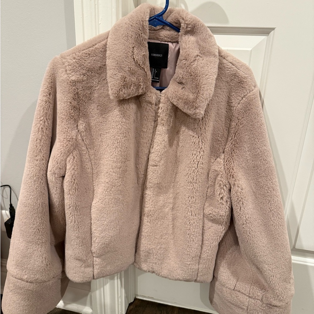 Forever 21 Faux Fur Jacket in Light Pink